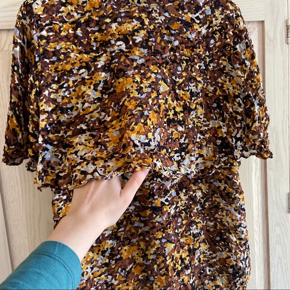 BCBGMAXAZRIA 100% Silk Fall Floral-ish Capelet Blouse | Size XXS - Picture 7 of 10